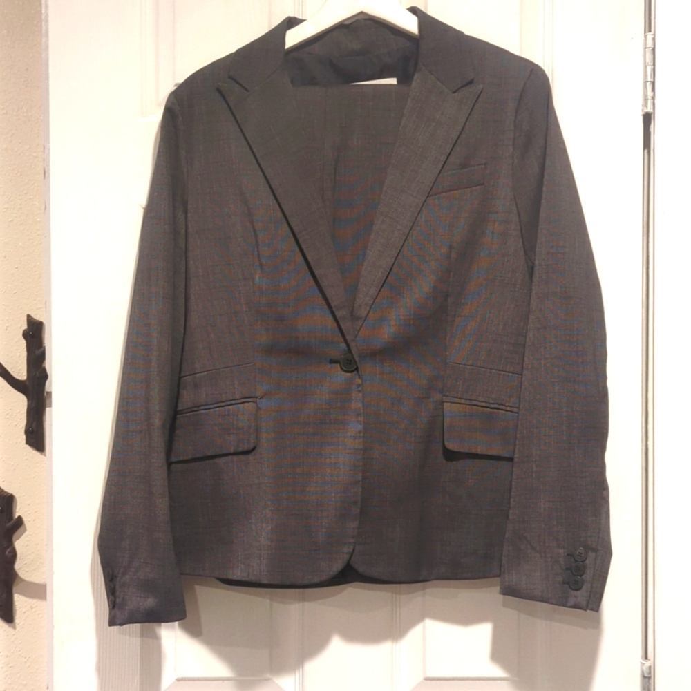 NY& Company grey herringbone stretch pants suit worn once